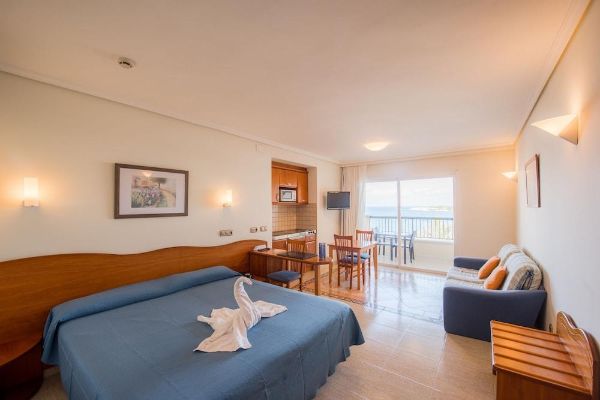 Hotel Apartamentos Blau Parc (Sant Antoni de Portmany)